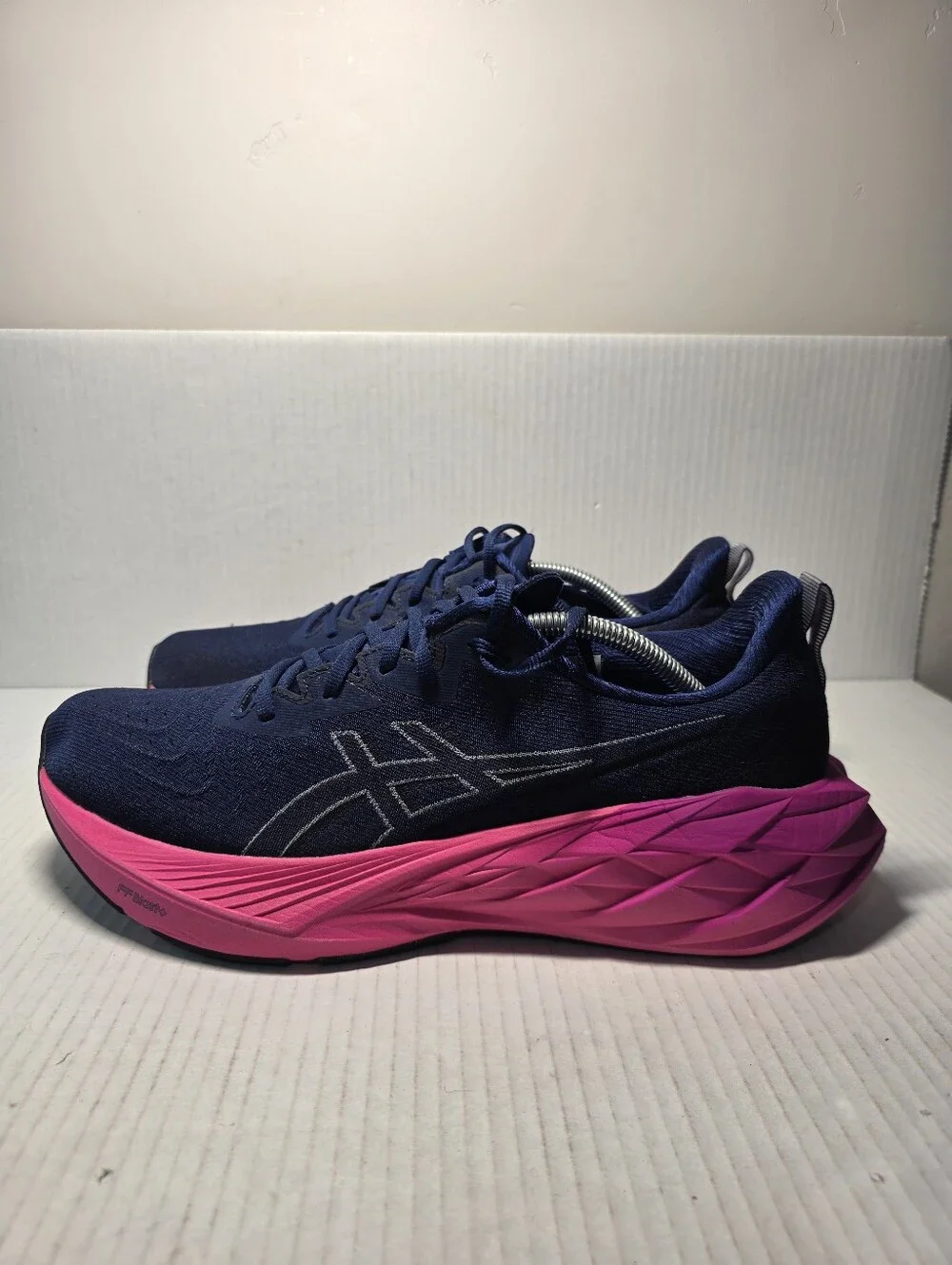 Asics Novablast 4 Navy Blue Pink Men's Size 11 Running Shoes